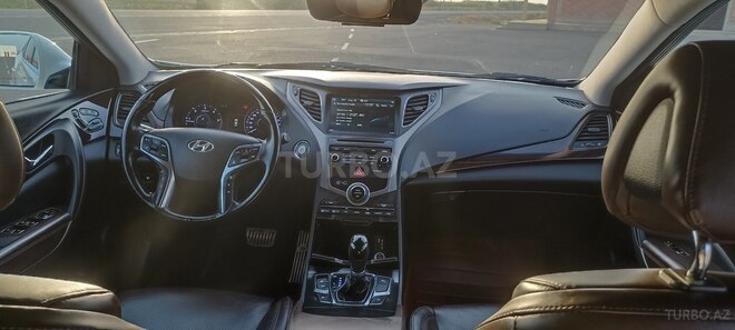 Hyundai Grandeur 2015, 200,000 km - 2.2 l - Bakı