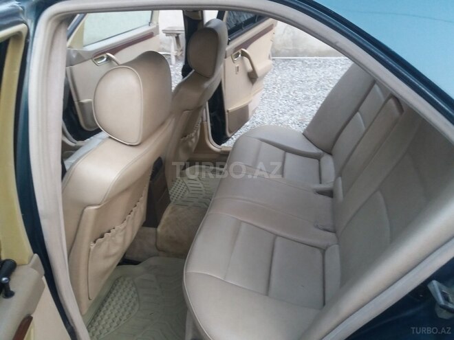 Mercedes C 220 1995, 289,927 km - 2.2 л - Bakı