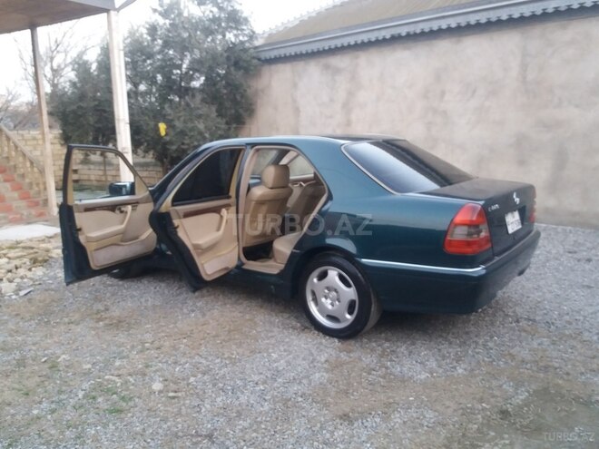 Mercedes C 220 1995, 289,927 km - 2.2 л - Bakı