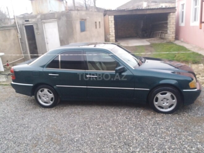 Mercedes C 220 1995, 289,927 km - 2.2 л - Bakı