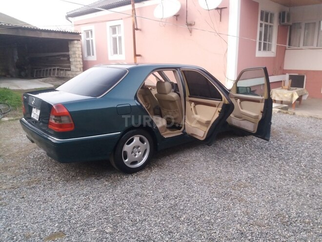 Mercedes C 220 1995, 289,927 km - 2.2 л - Bakı