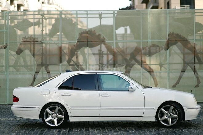 Mercedes E 280 2000, 299,000 km - 2.8 л - Bakı