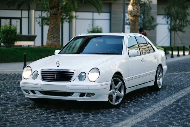 Mercedes E 280 2000, 299,000 km - 2.8 л - Bakı