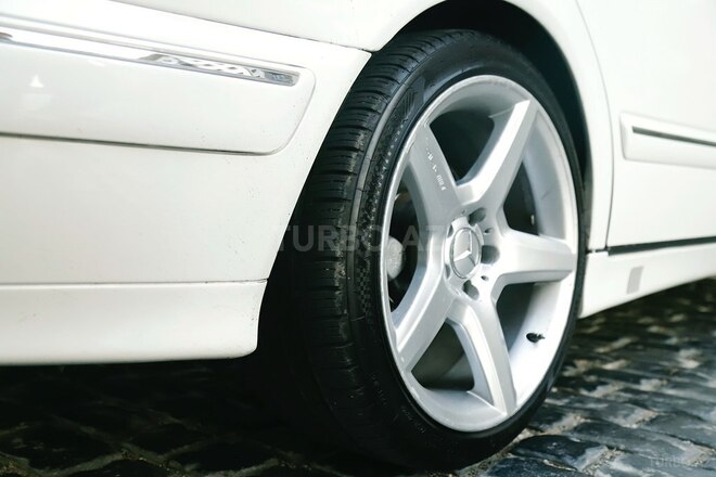 Mercedes E 280 2000, 299,000 km - 2.8 л - Bakı