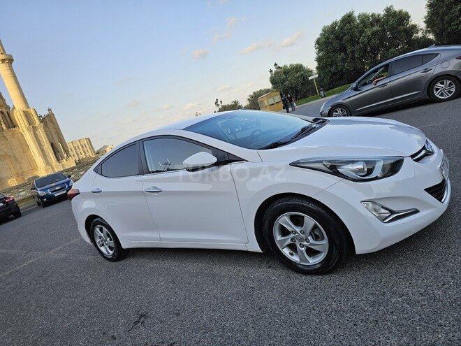 Hyundai Avante 2015, 135,000 km - 1.6 л - Bakı