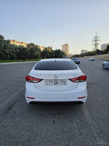 Hyundai Avante 2015, 135,000 km - 1.6 л - Bakı