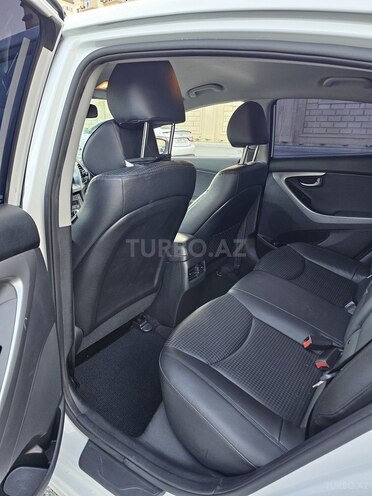 Hyundai Avante 2015, 135,000 km - 1.6 л - Bakı