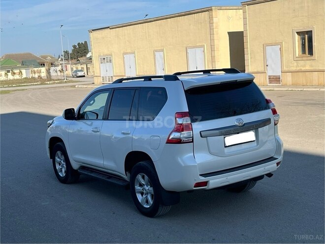 Toyota Land Cruiser Prado 2014, 133,000 km - 2.7 l - Salyan