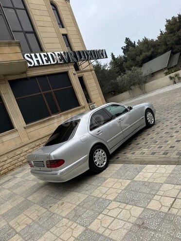 Mercedes E 270 2002, 452,400 km - 2.7 l - Bakı
