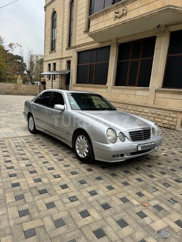Mercedes E 270 2002, 452,400 km - 2.7 l - Bakı