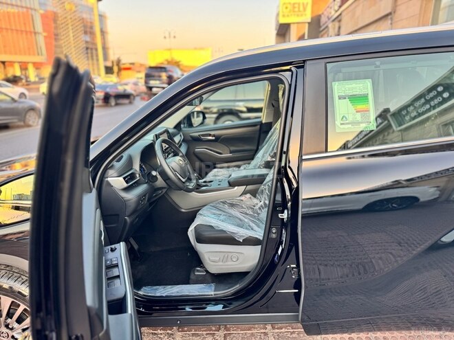 Toyota Highlander-5