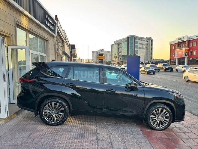 Toyota Highlander-3