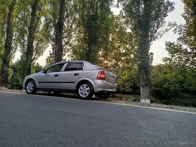 Opel Astra 2000, 432,000 km - 1.8 l - Zaqatala
