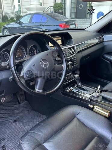 Mercedes E 220 2009, 290,000 km - 2.2 л - Bakı