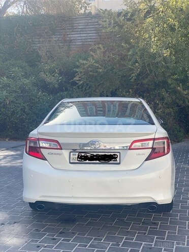 Toyota Camry-3