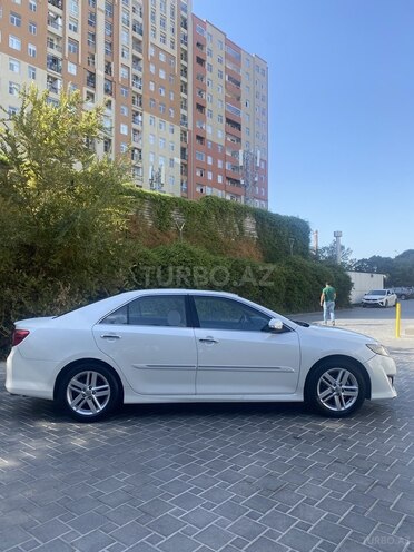 Toyota Camry-6