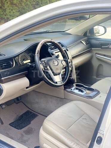 Toyota Camry-9