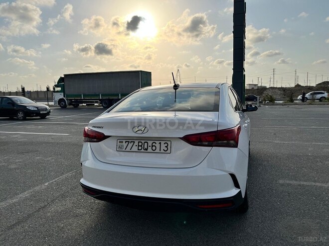 Hyundai Accent 2021, 22,000 km - 1.6 л - Bakı