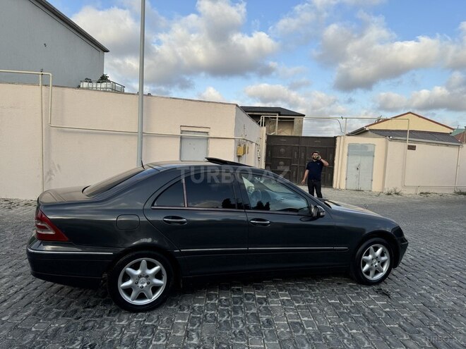 Mercedes C 200 2000, 330,400 km - 2.0 l - Bakı