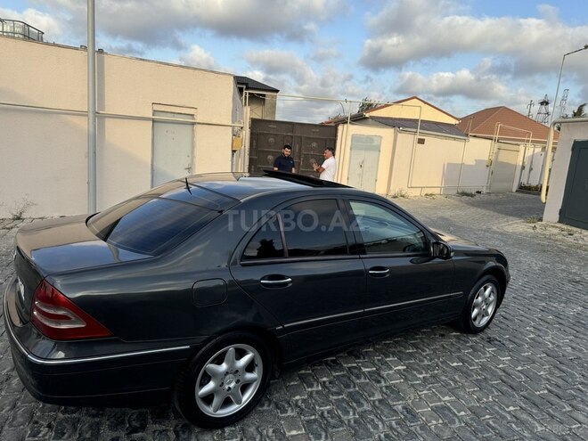 Mercedes C 200 2000, 330,400 km - 2.0 l - Bakı