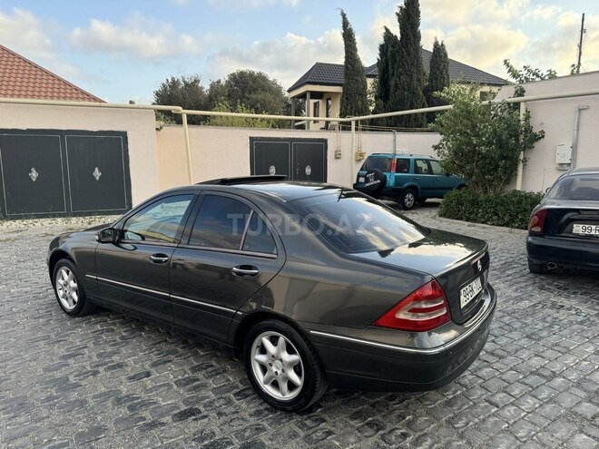 Mercedes C 200 2000, 330,400 km - 2.0 l - Bakı
