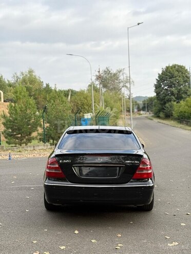 Mercedes E 240 2005, 241,000 km - 2.6 l - Bakı