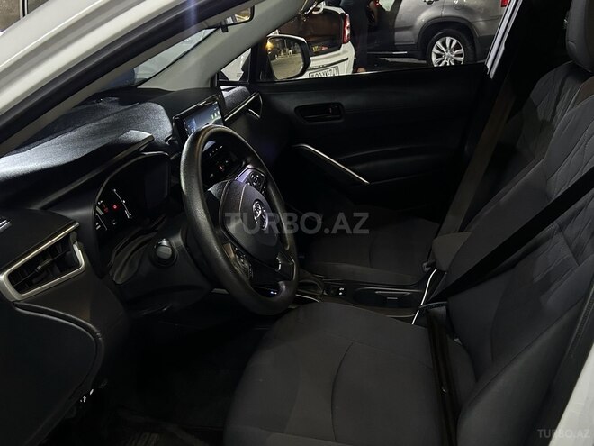 Toyota Corolla Cross 2024, 16,000 km - 2.0 л - Bakı
