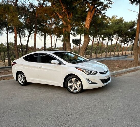 Hyundai Elantra 2015, 215,879 km - 1.8 l - Bakı