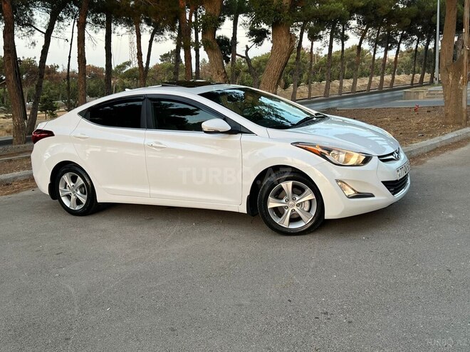 Hyundai Elantra 2015, 215,879 km - 1.8 l - Bakı