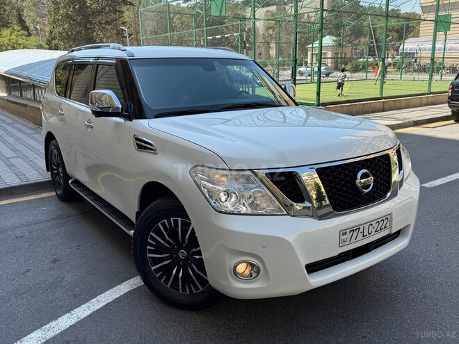 Nissan Patrol 2010, 74,000 km - 5.6 l - Bakı