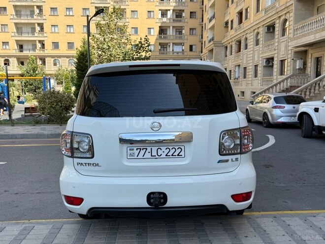 Nissan Patrol 2010, 74,000 km - 5.6 l - Bakı