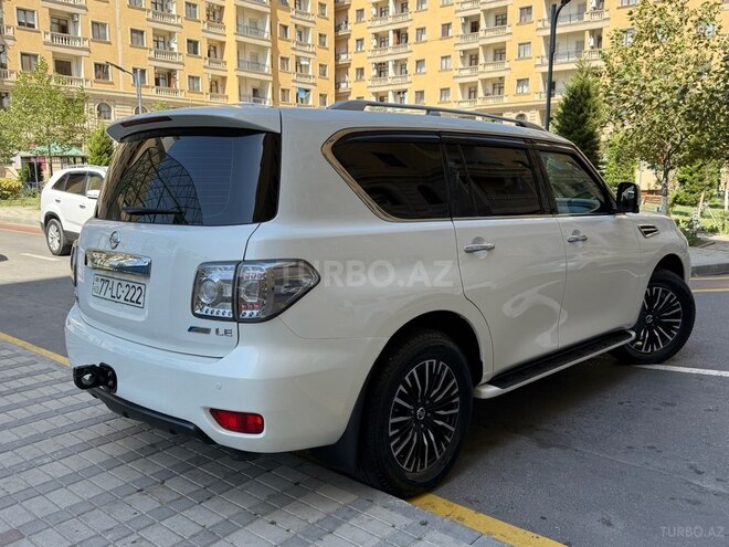 Nissan Patrol 2010, 74,000 km - 5.6 l - Bakı