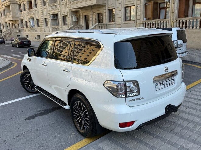 Nissan Patrol 2010, 74,000 km - 5.6 l - Bakı