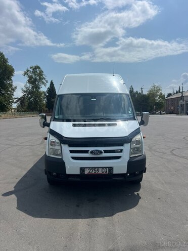 Ford Transit 2010, 180,000 km - 2.4 л - Astara