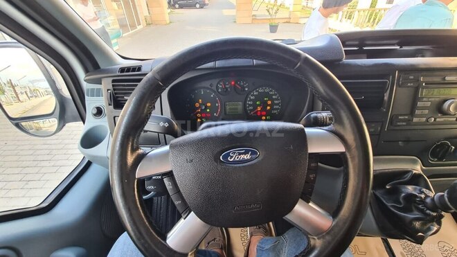 Ford Transit 2010, 180,000 km - 2.4 л - Astara