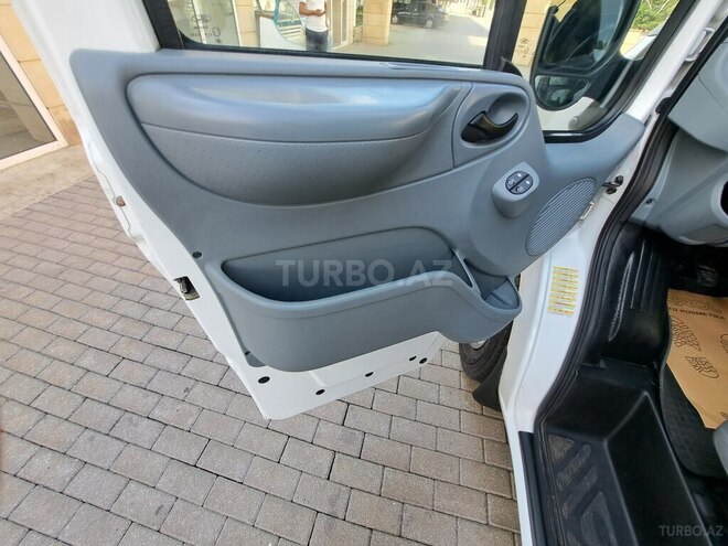 Ford Transit 2010, 180,000 km - 2.4 л - Astara