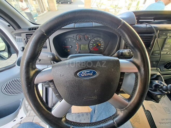 Ford Transit 2010, 180,000 km - 2.4 л - Astara