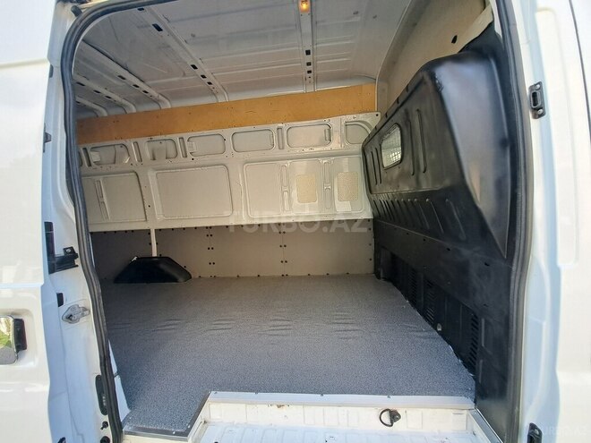 Ford Transit 2010, 180,000 km - 2.4 л - Astara
