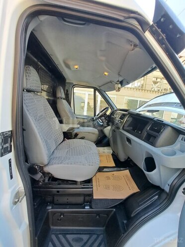 Ford Transit 2010, 180,000 km - 2.4 л - Astara