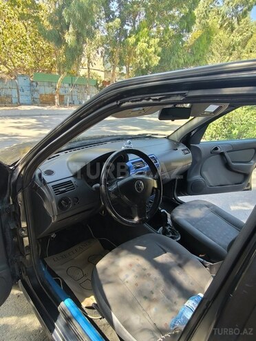 Volkswagen  2005, 222,000 km - 1.8 l - Sumqayıt