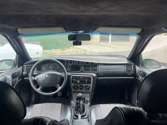 Opel Vectra 1998, 357,000 km - 1.8 l - Qusar