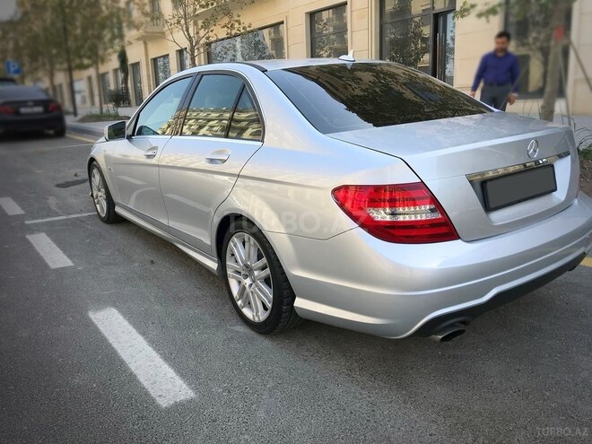 Mercedes C 250 2011, 253,000 km - 1.8 л - Bakı