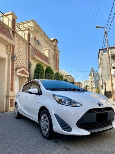 Toyota Aqua 2018, 180,000 km - 1.5 l - Bakı