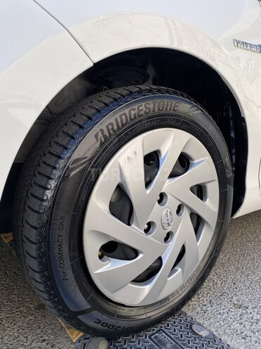 Toyota Aqua 2018, 180,000 km - 1.5 l - Bakı