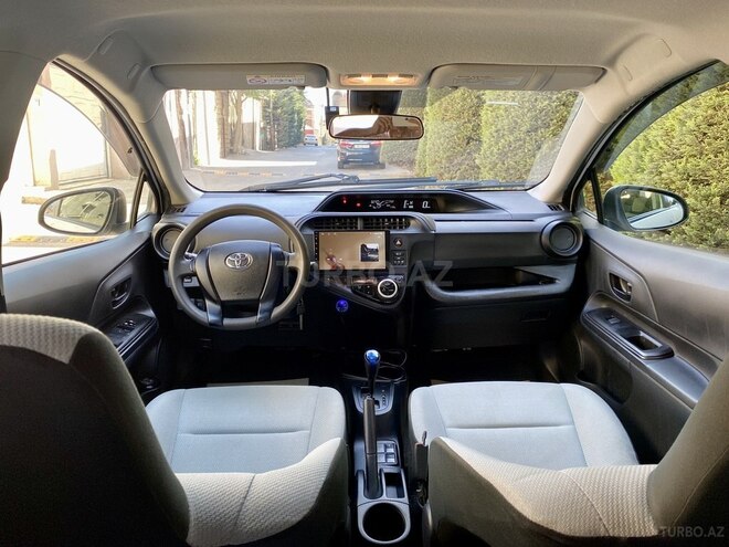 Toyota Aqua 2018, 180,000 km - 1.5 l - Bakı