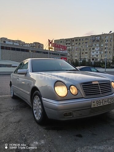 Mercedes E 240 1999, 237,000 km - 2.4 l - Bakı