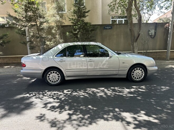 Mercedes E 240 1999, 237,000 km - 2.4 l - Bakı