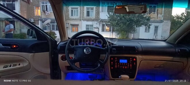 Volkswagen Passat 2001, 305,000 km - 1.8 l - Bakı