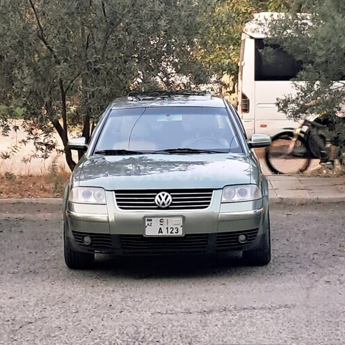 Volkswagen Passat 2001, 305,000 km - 1.8 l - Bakı