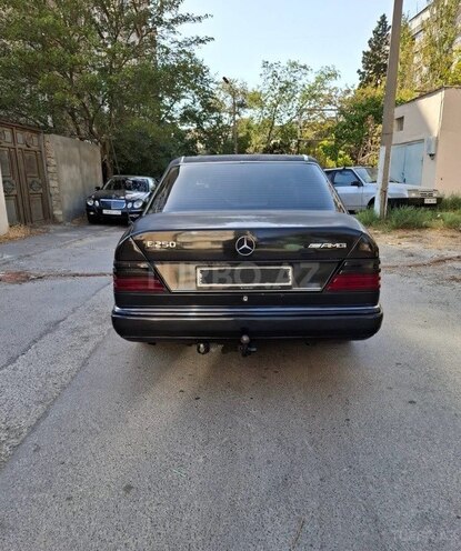 Mercedes E 250 1990, 328,000 km - 2.5 l - Bakı